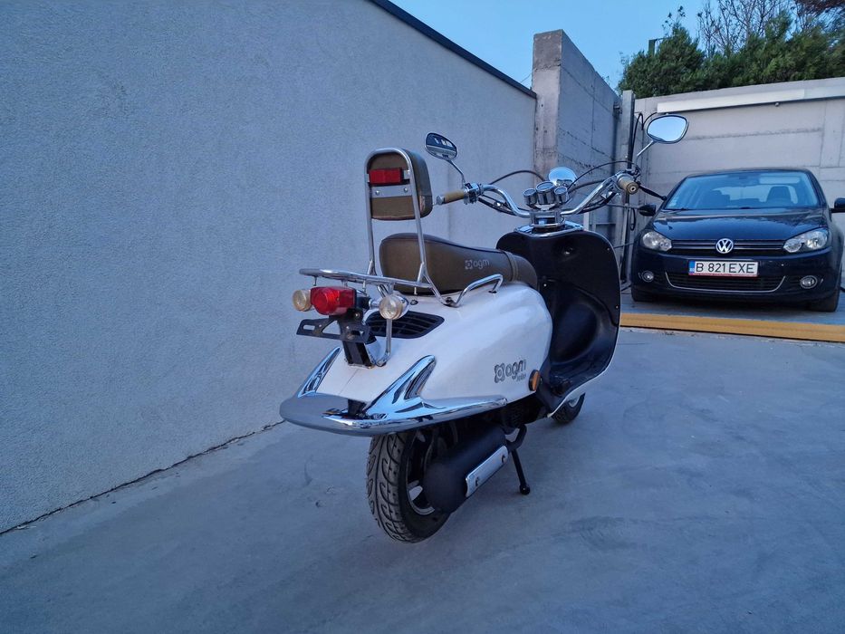 Scuter AGM Retro 49cc (vespa)