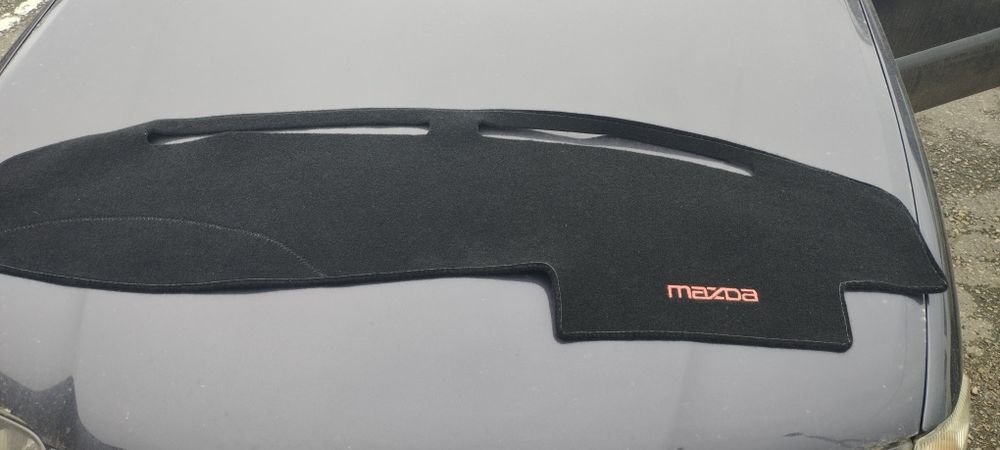 Накидка на панель Мазда