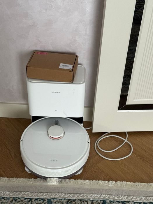 Робот пылесос сатылады.