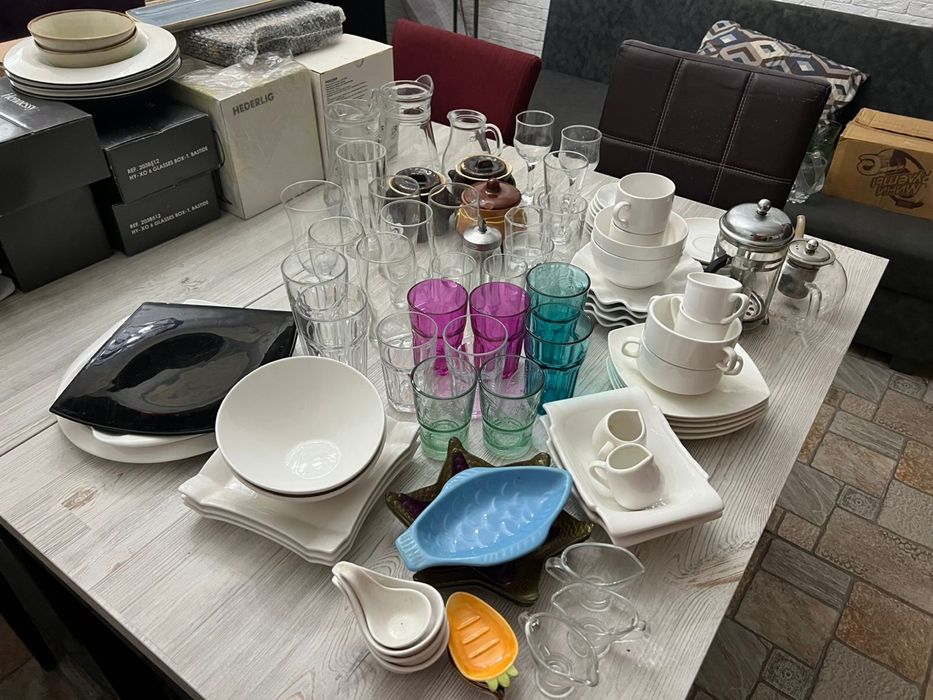 Продаю посуду кафе и ресторанов очень хорошая