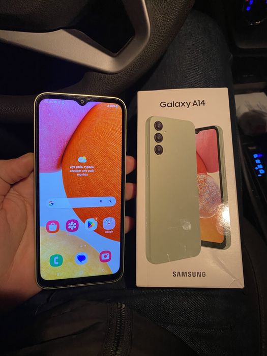 Samsung A14 128гб почти новый телефон