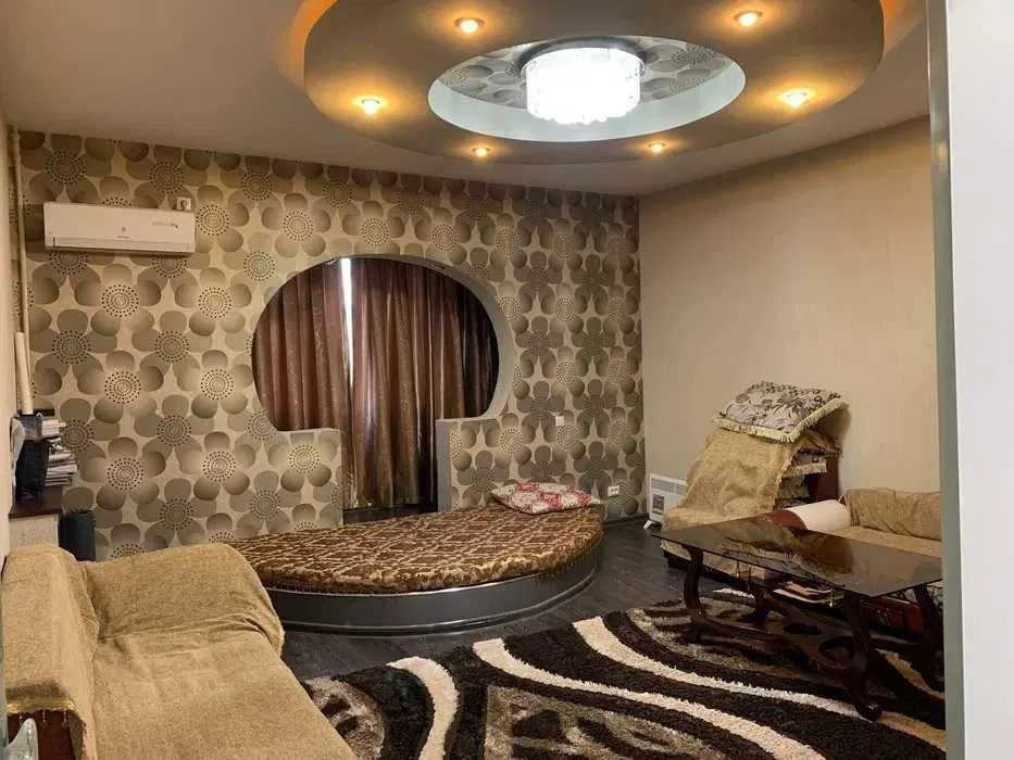 Срочно Продам 2х комн/5/9 Мирабад улица Евро квартира.2*