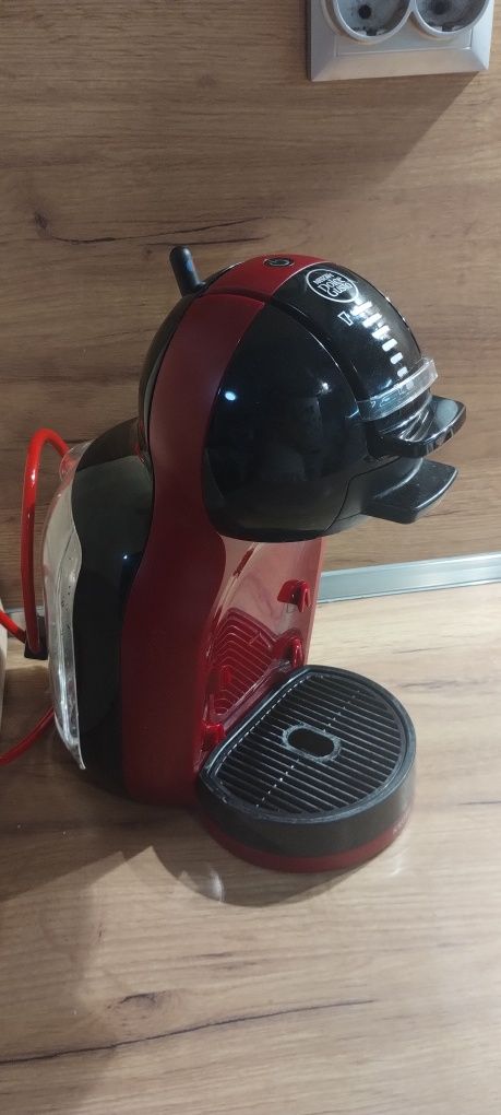 Кафемашина Mini me KRUPS Nescafé dolce gusto + капсули