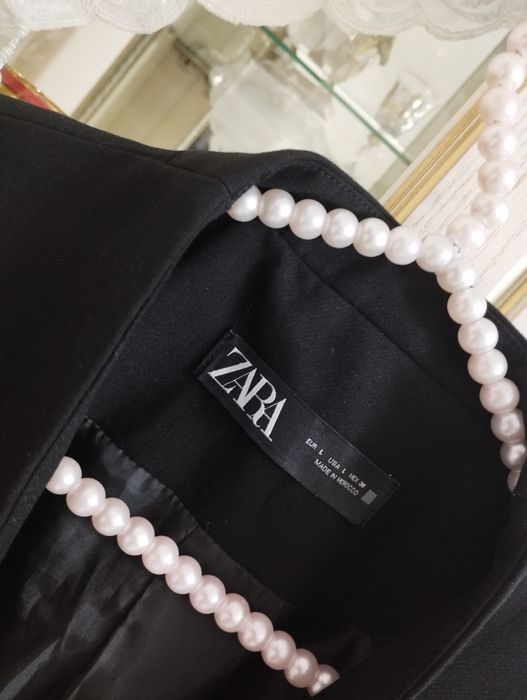 Zara кастум отличная састаенада
