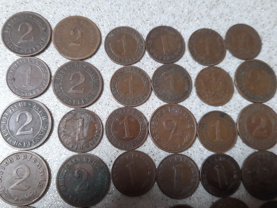 Vând monede vechi