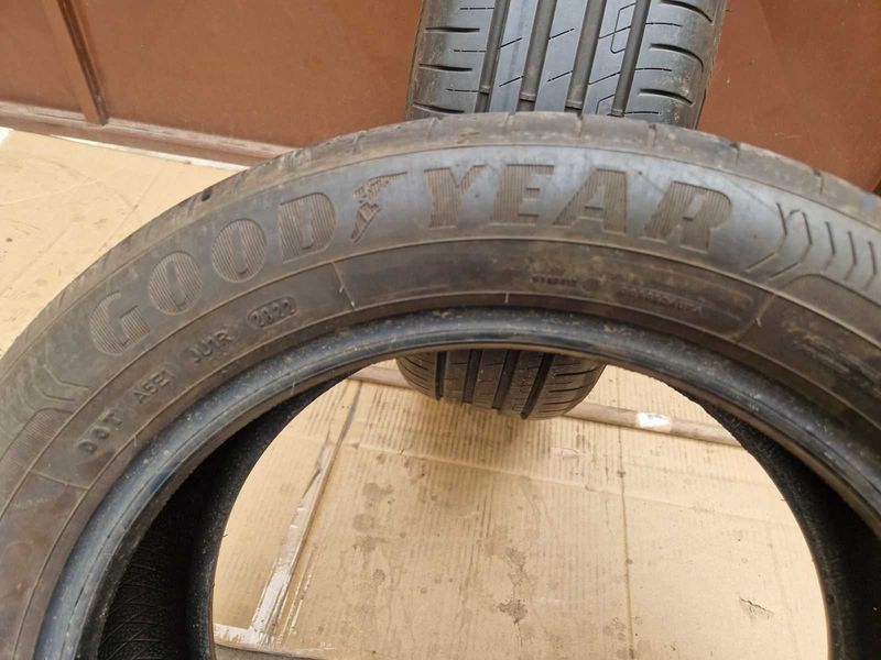 2 Goodyear R17 205/55 Anvelope de vară DOT2822