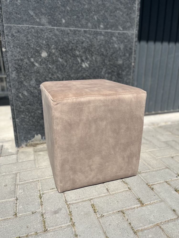 Табуретки тип кубче 45/45 в различни декори