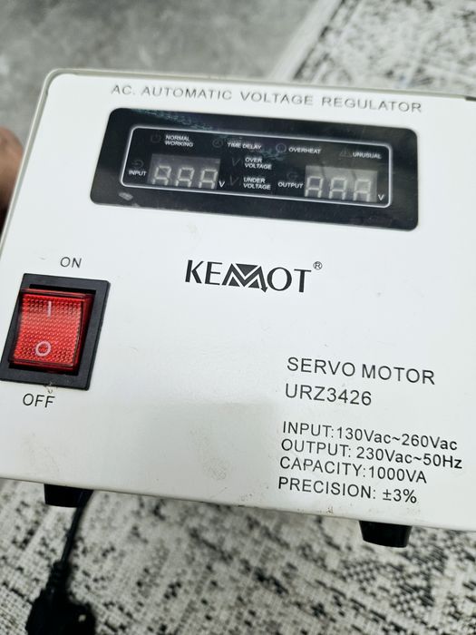 Stabilizator de tensiune 1000 VA