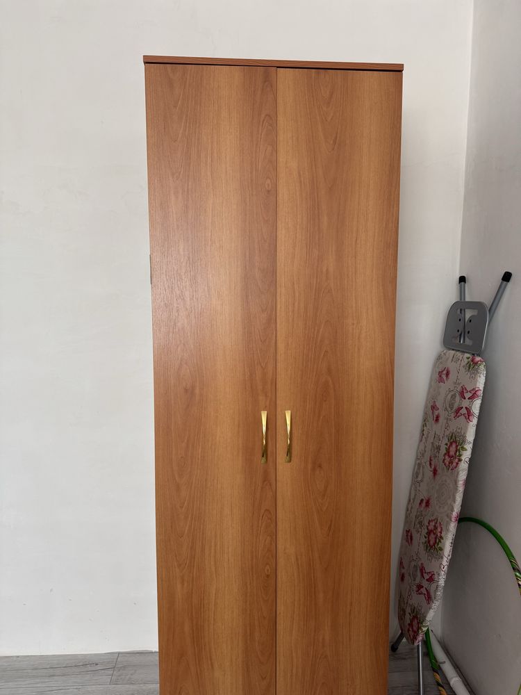 Продам шкаф для прихожии