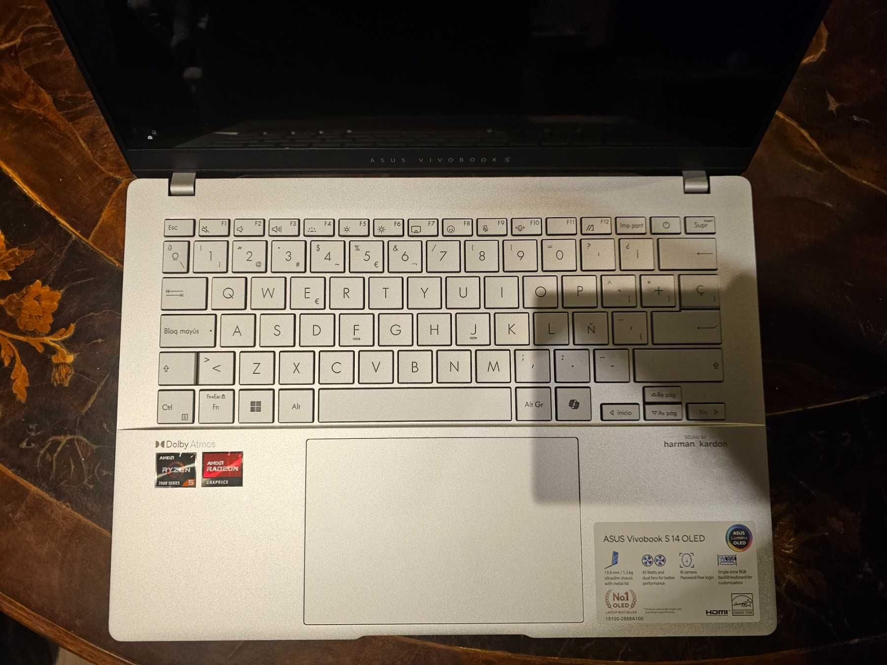 Лаптоп ASUS M5406N – 14" OLED / Ryzen 5 / 16GB RAM / 512GB SSD / Win11