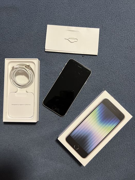 Iphone SE, 2022, бял, 128 гб