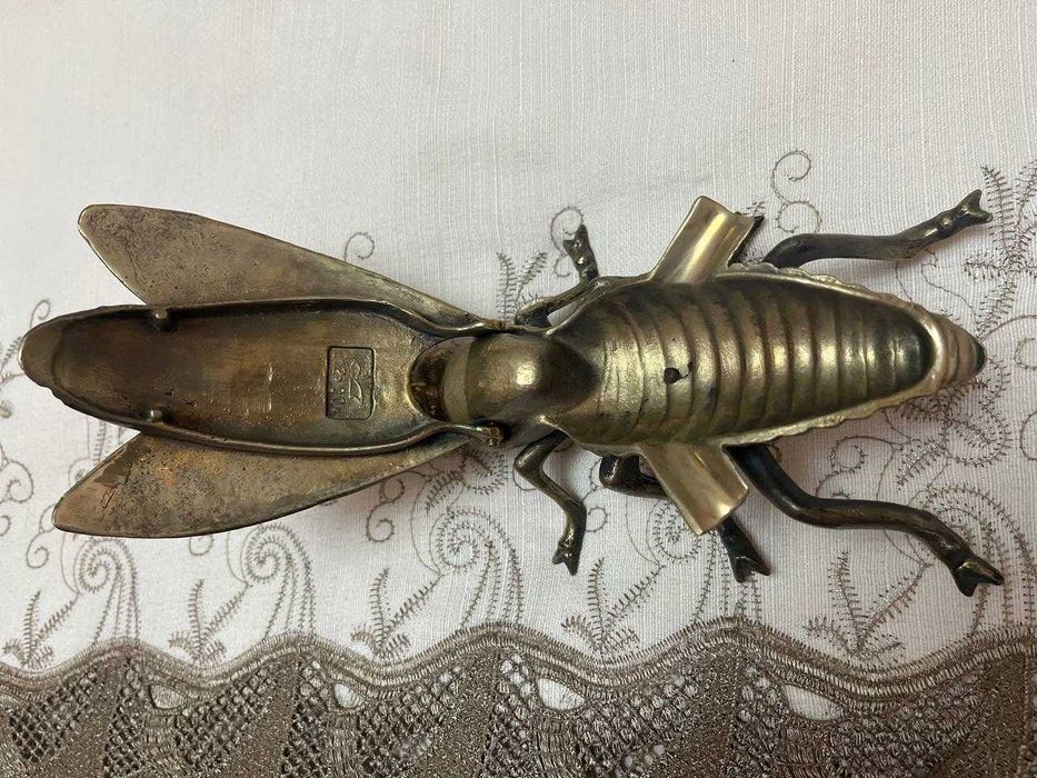 Пепельница "Муха" латунь. Состояние отличное.  Длина 18 см.