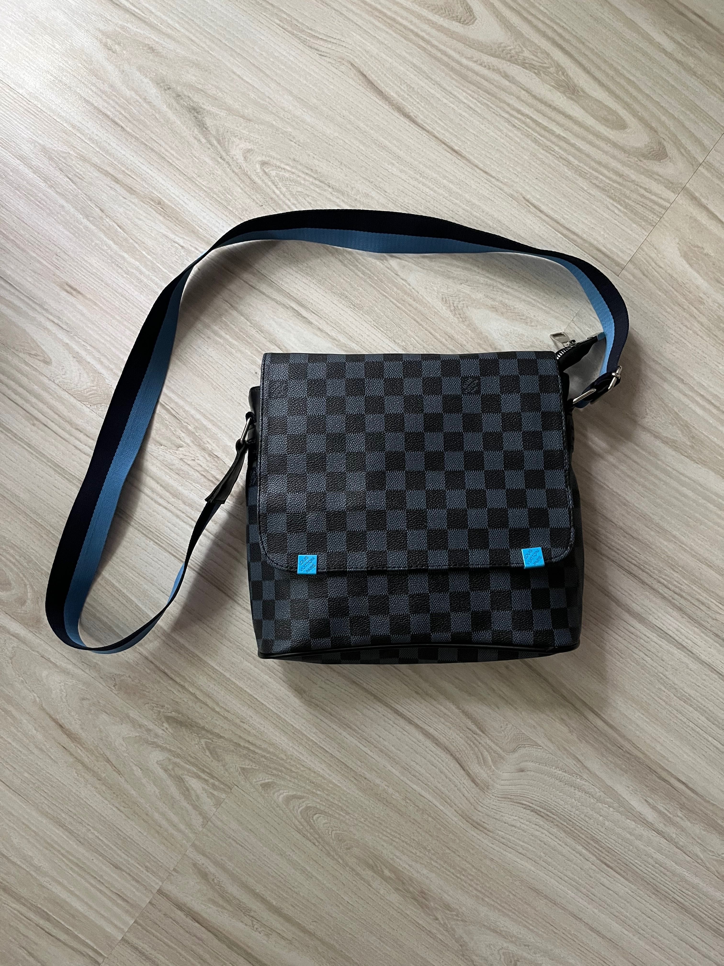 Мъжка чанта : LOUIS VUITTON