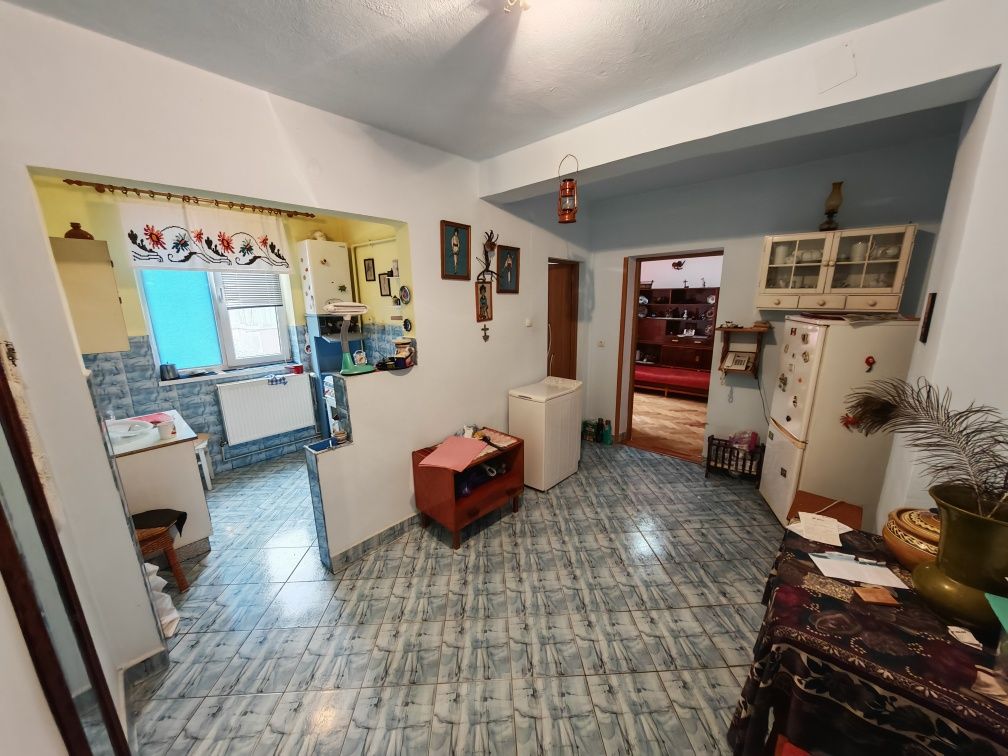 Apartament Etajul 2 - Lângă Farmacie Salix