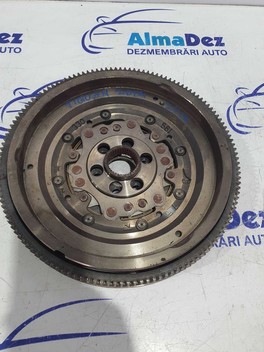 Volanta VW Tiguan 20 tdi 2018 cod 03L105266DQ