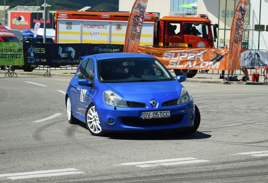 Vand Renault Clio 3 RS sau schimb