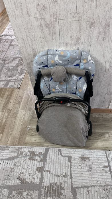 Коляска прогулочная