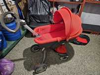 Cărucior bebe.stokke