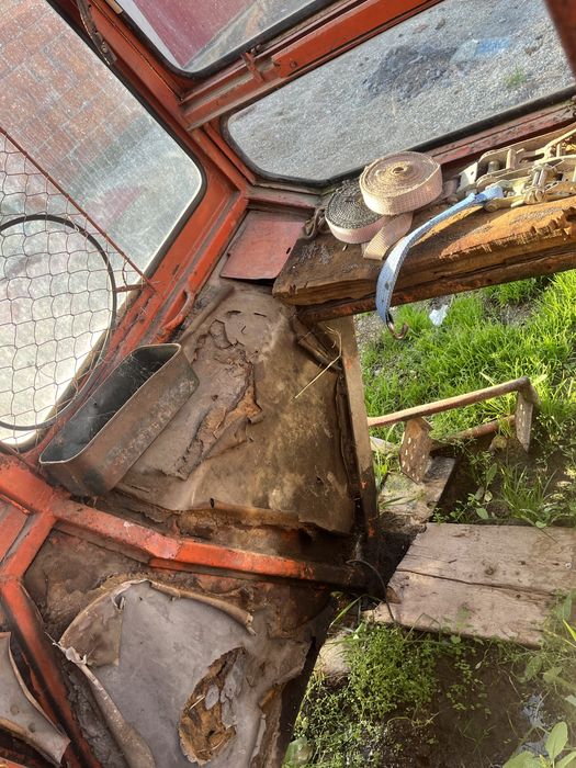 Vand cabina tractor utb650