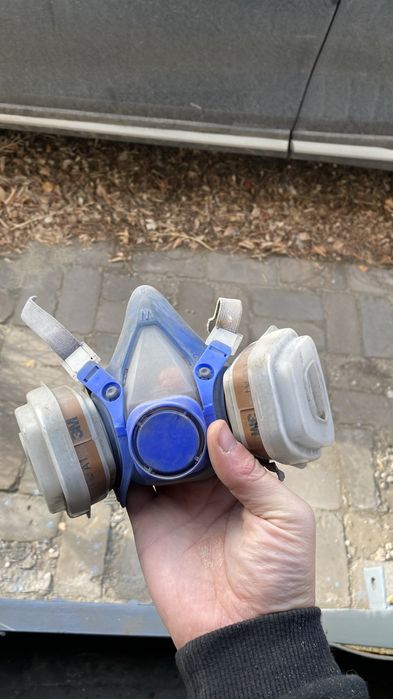 Защитная маска с фильтрами