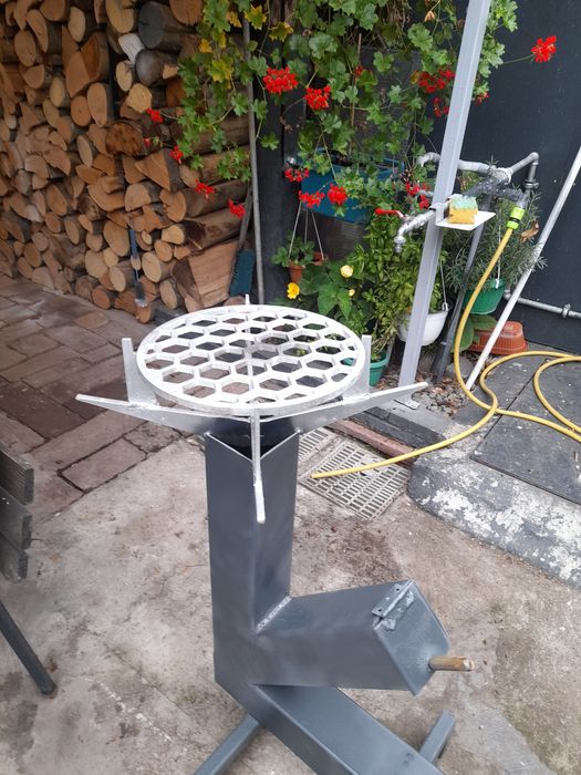 Sobă model raketă