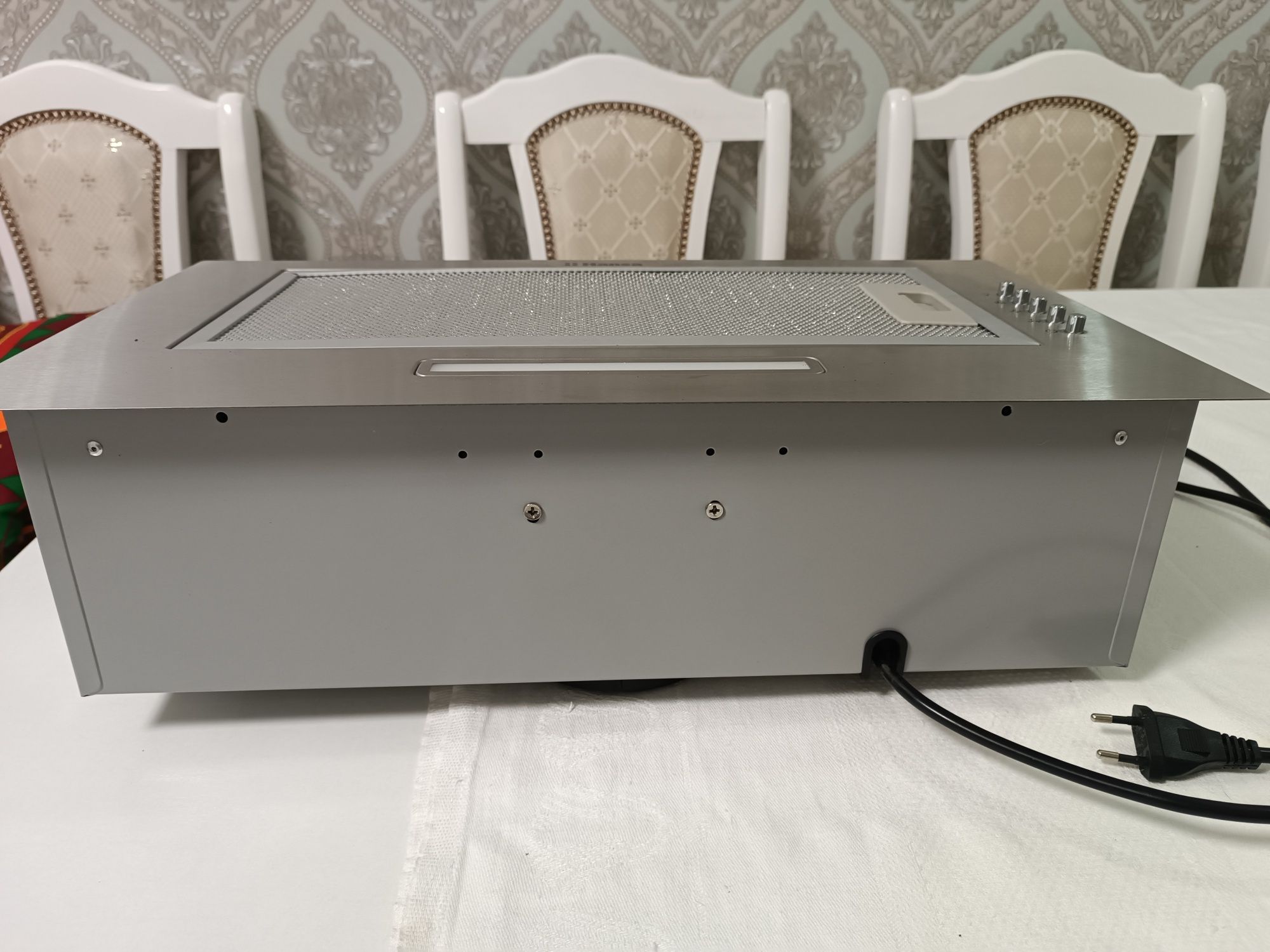 Продам новый кух вытяжку
