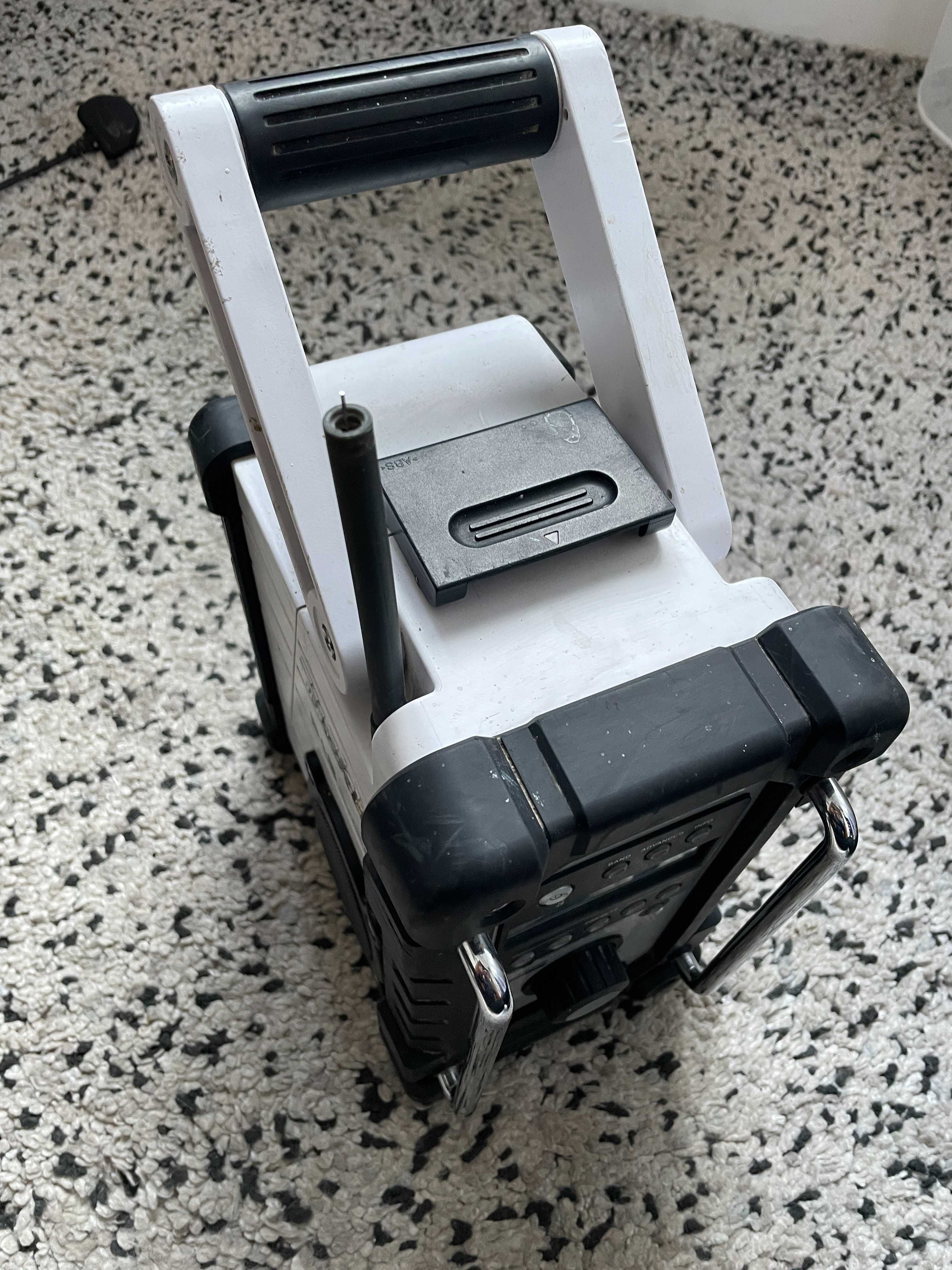 Radio de SANTIER de la MAKITA DMR104 incarcator baterii