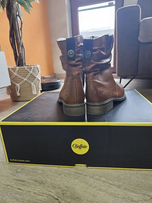 Дамски зимни боти