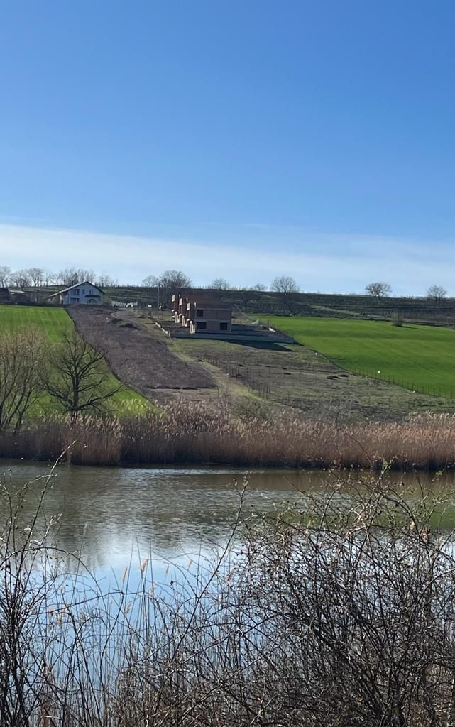 Teren Sorogari cu deschidere la lacul Aroneanu