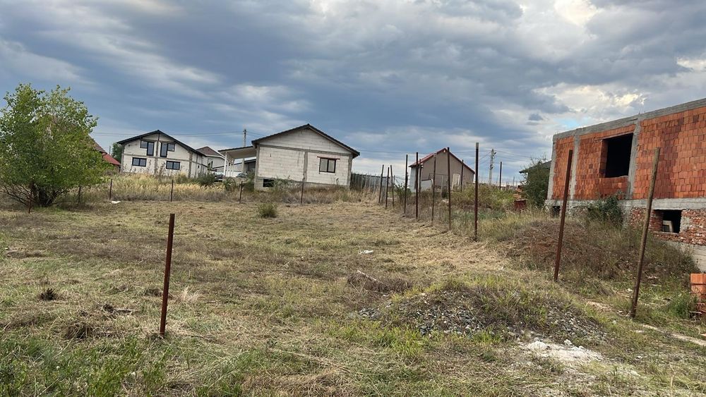 Vand teren intravilan / loc de casa in Frumuseni jud. Arad 500 mp