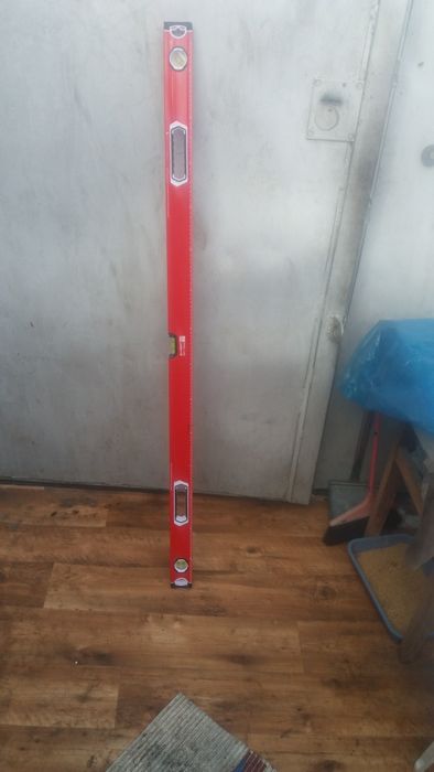 Уровень строительный