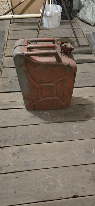 Канистра 20 литров металлическая