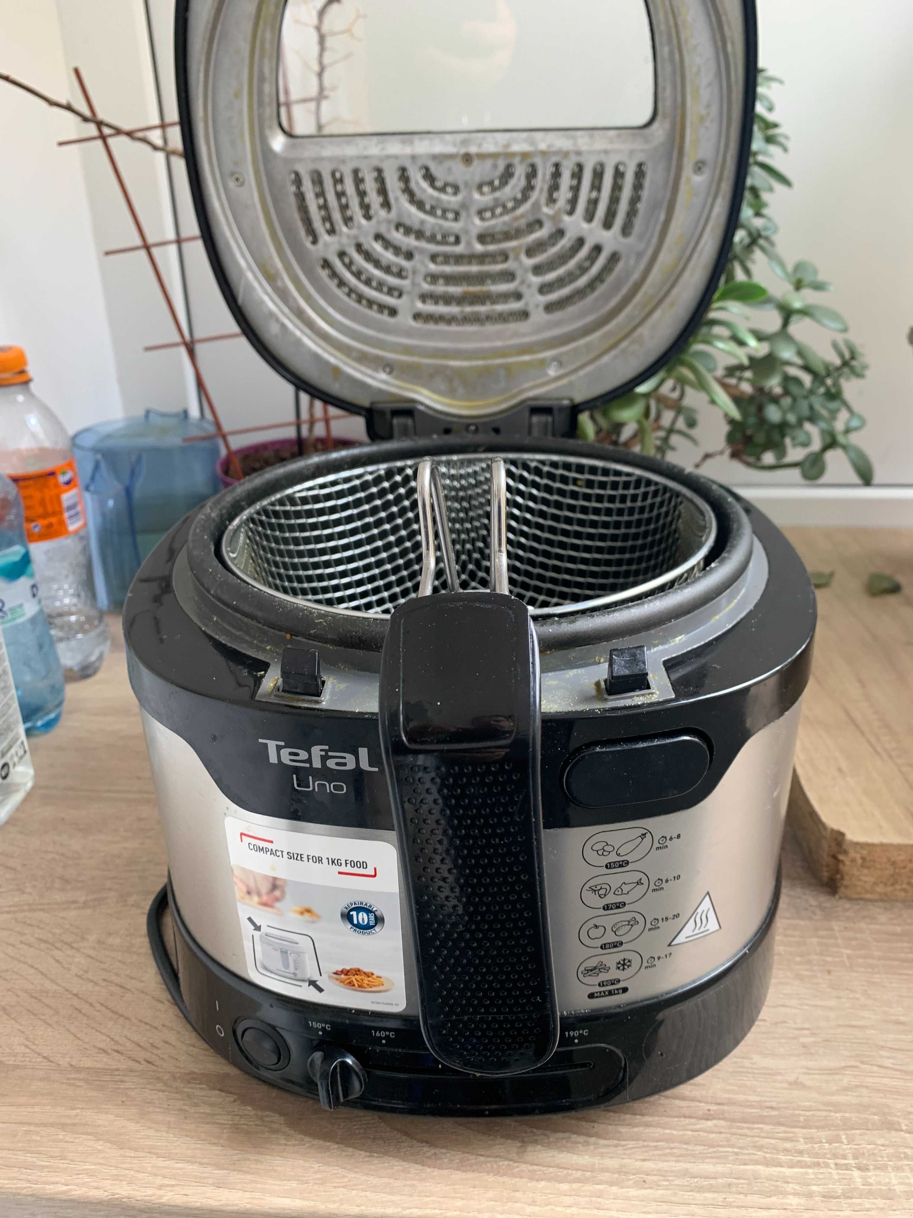 Vand Friteuza Tefal Uno FF215D30, 1350W, 1.8L, termostat reglabil