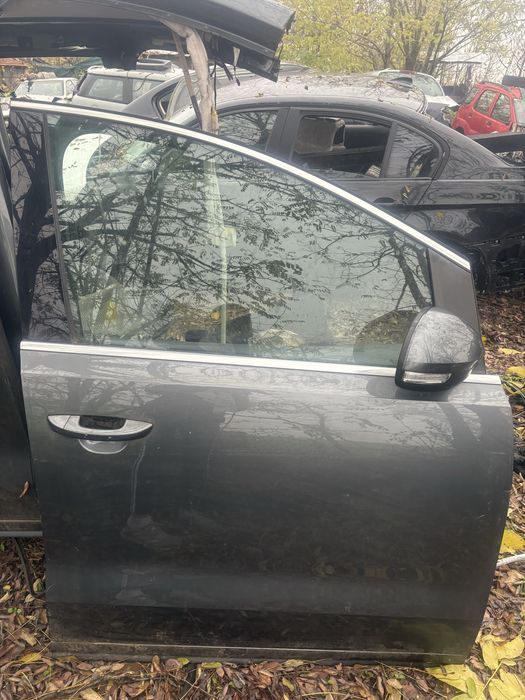 Предна дясна врата за Шаран след 2010 /  W Sharan 2010 +