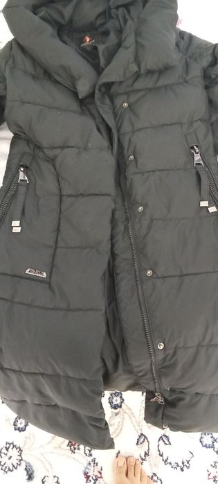 Ayollar va qizlarga kurtka sotiladi