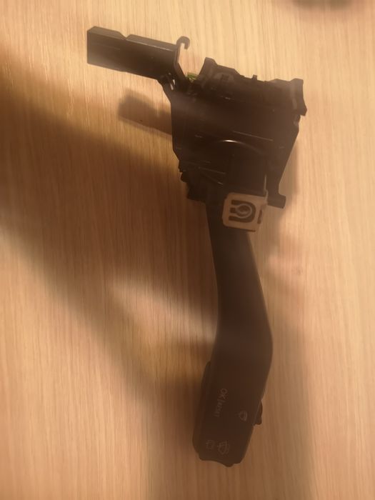 Vand Maneta de Semnalizare si de Stergator Seat Leon 2006