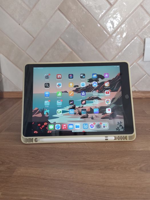 Ipad 10.2" generația 8, 2021 + pen original