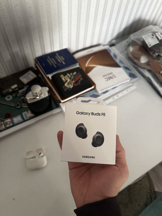Наушники новые. Samsung Galaxy Buds FE. Упакованная.