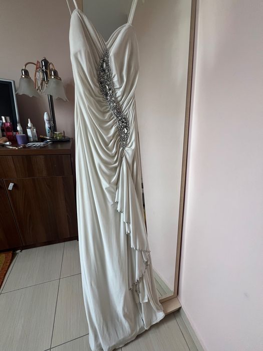 Rochie elegantă, ideală pentru evenimente speciale