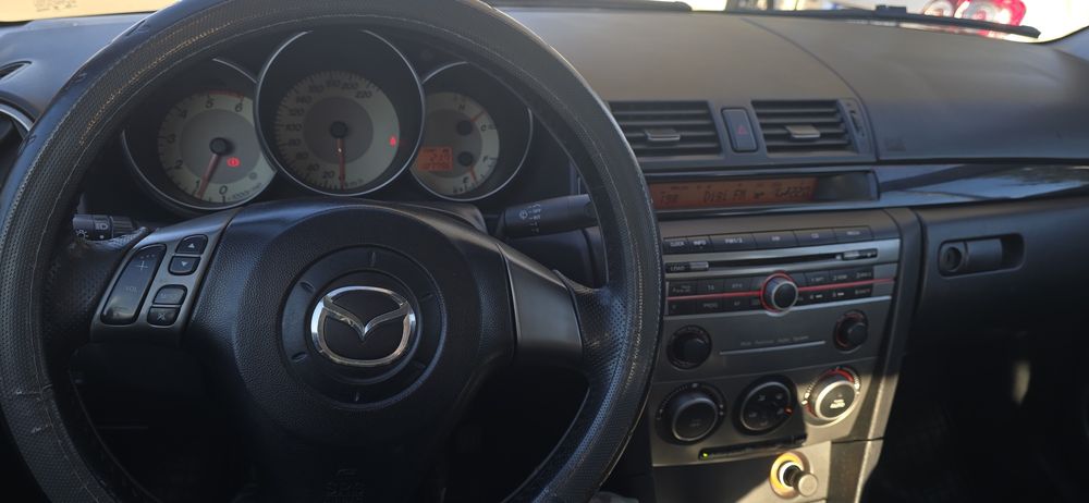 Vând Mazda 3 an 2008