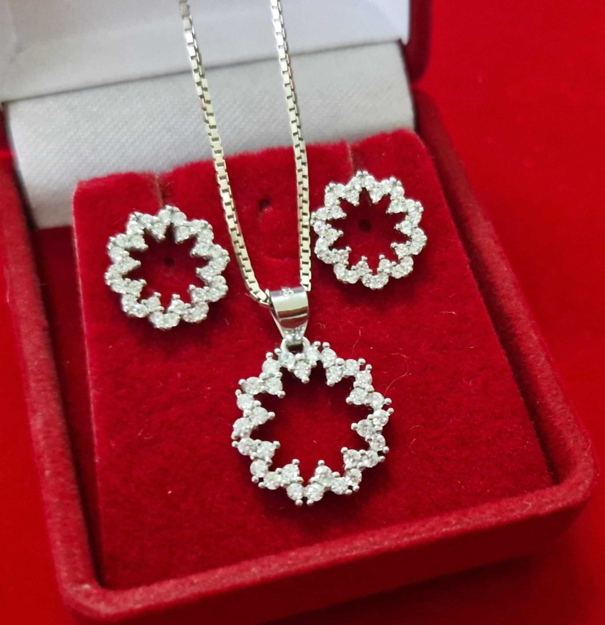 AG196,set argint 925,nou/marcat,3 piese zirconiu alb .ideal cadou