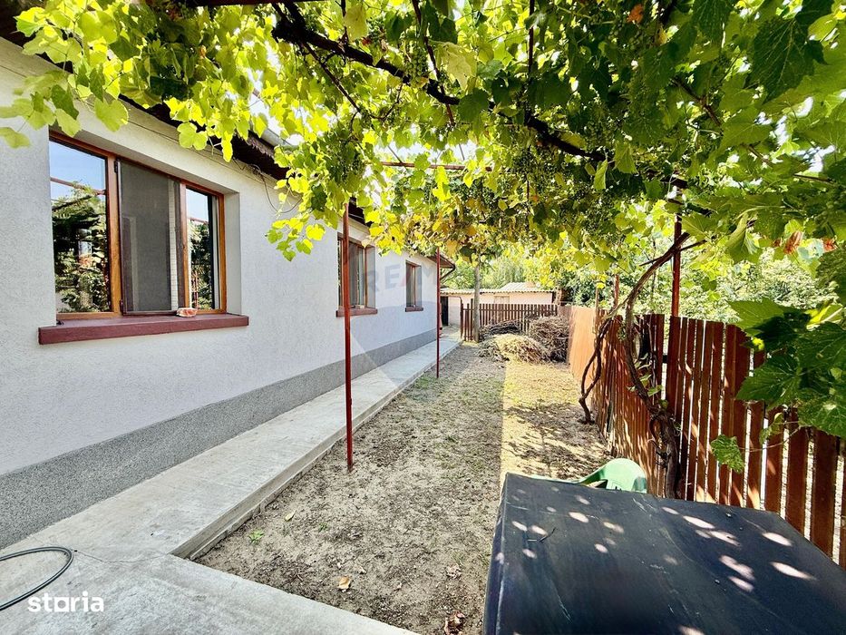 Casă / Vilă cu 3 camere de închiriat în zona Est