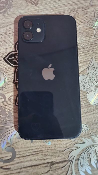 Vând IPhone 12 negru în stare bună, 64G