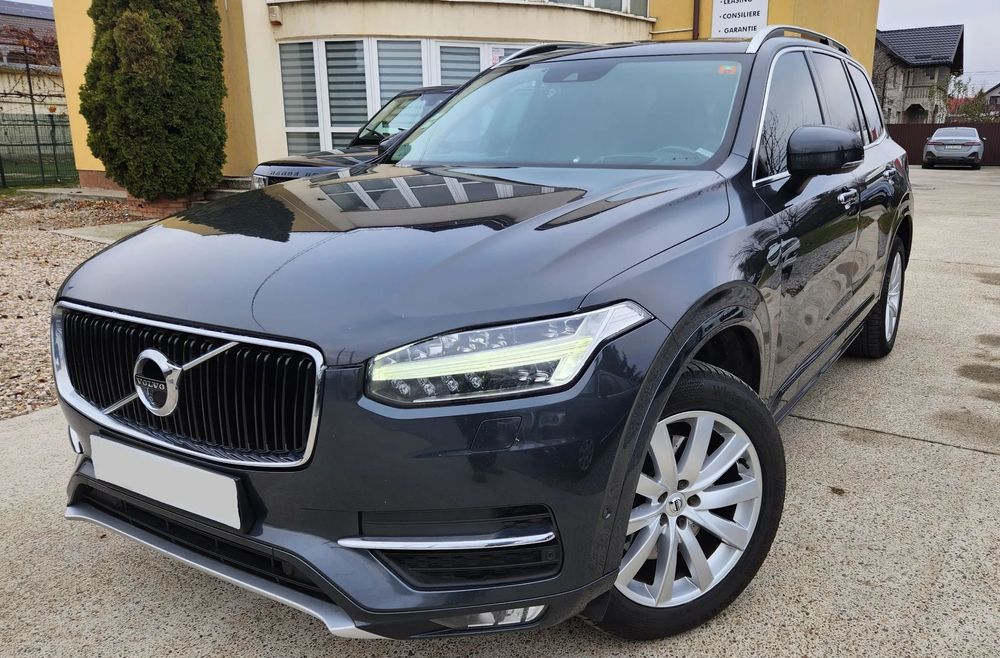 Volvo XC 90 XC90 D5 AWD Geartronic 8 Momentum 7 Locuri