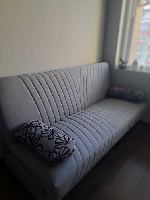 Разтегателен диван