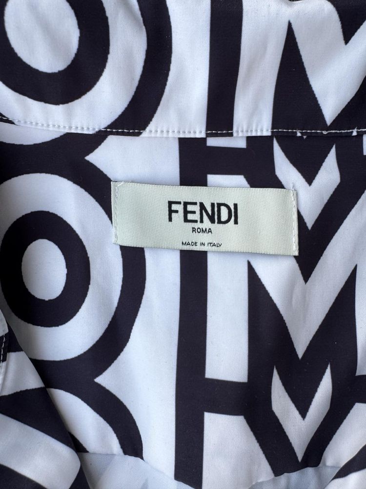 Рокля Fendi размер С/М