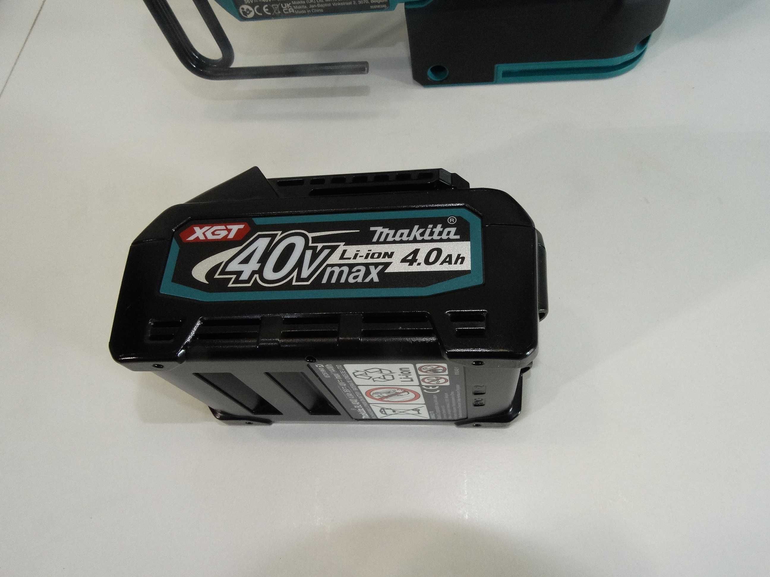 Промо - Makita HR 004G  4.0 Ah - Акумулаторен перфоратор