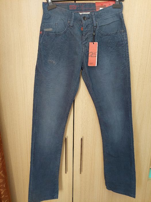 Pantaloni S Oliver  catifea noi