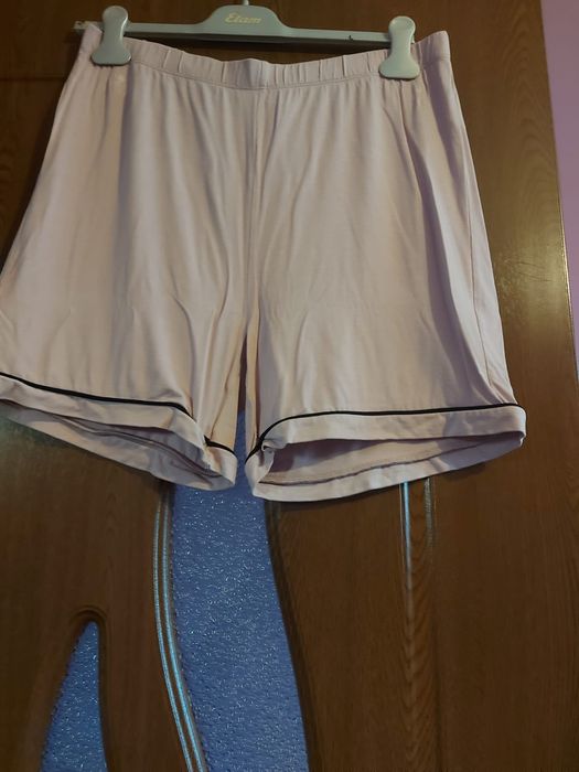 Vând Pijamale Dama Mărimea XL Noi