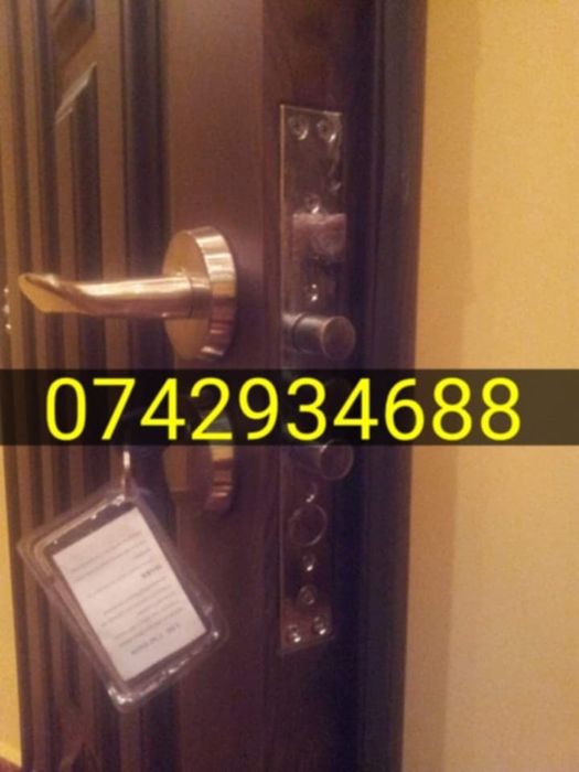 Reparatii uși și ferestre termopa si deblocari